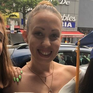 Meet your Posher, Mayelin